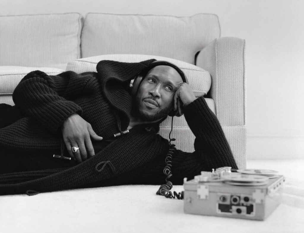 FANTASTIC MAN - Fm43-website-mahershalaali-4